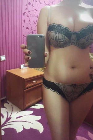 Аня